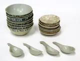 from the Tek Sing shipwreck by Selection of Chinese pottery, sold Dec 2015