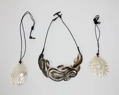Neil Hanna, ‘Pacific Pearl Series’ black mother of pearl necklace