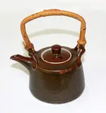 Lindsay Bedogni, Brown glazed teapot