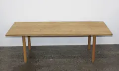 Hans J. Wegner, Solid oak coffee table