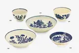 18th century by Worcester blue and white porcelain saucer, offered Oct 2014