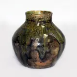 Briar Gardener, Vase