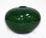 Gary Nash, Handblown green chip glass vase