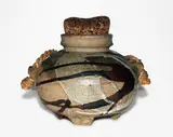 Pat Perrin, Stoneware onion pot