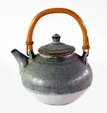 Richard Cadness, Stoneware teapot