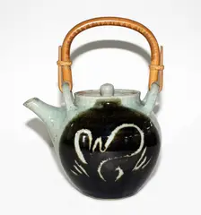 Stoneware lidded teapot by Doreen Blumhardt, offered Oct 2013