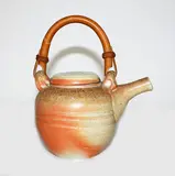 Chester Nealie, Anagama fired lidded teapot