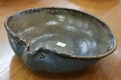Stoneware bowl by Barry Brickell, sold Oct 2013