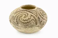 Wi Taepa, Squat globular vase