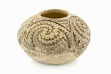 Wi Taepa, Squat globular vase