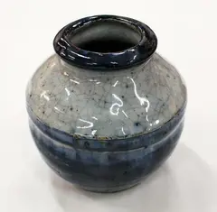 Ovoid vase by Len Castle, sold Jul 2013