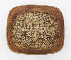 Earthenware dish by Len Castle, sold Mar 2013