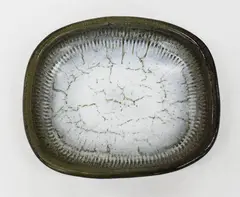 Stoneware dish by Len Castle, sold Mar 2013