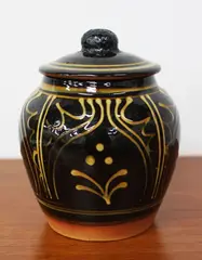 Steven Scholefield, Lidded stoneware jar