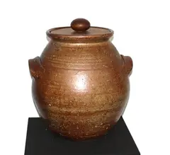 Stoneware bread crock by Barry Brickell, sold May 2012