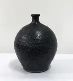 Mirek Smisek, Finely potted ovoid stoneware vase