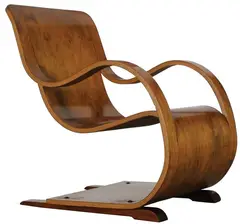Garth Chester, A bent plywood Curvesse chair