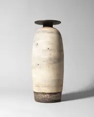 Hans Coper, Important tall bottle vase with disc, circa 1968