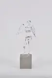 Kubistischer Engel by Salvador Dalí, Glas, auf Aluminiumsockel, sold Jan 2023