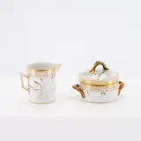 Royal Copenhagen, Milchkännchen und Zuckerdose 'Flora Danica', Porzellan, polychrom und gold staffiert.