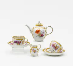 Kpm, Tête-à-Tête Blumendekor, Porzellan, farbig und gold staffiert
