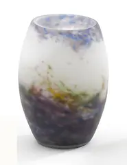 Kleine Vase by Muller Frères, Farbloses Glas mit milchig weißen, blauen, violetten, grünen und gelben Pulvereinschmelzungen, sold Nov 2013