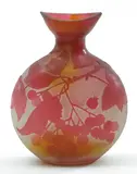 Émile Gallé, Kleine Vase mit Elsbeerdekor
