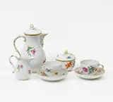 Meissen, Kaffeeservice Blumendekor, Porzellan, farbig und gold staffiert