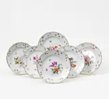 Meissen, Sechs Speiseteller Blumendekor, Porzellan, farbig und gold staffiert