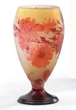 Émile Gallé, Kleine Vase mit Rosendekor