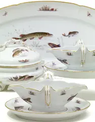 Speiseservice mit Fischdekor by Nymphenburg, Porzellan, farbig und gold staffiert, sold Nov 2013