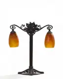 Tischleuchte by Cristallerie Daum, Farbloses Glas mit milchig weißen, roten und orangefarbenen Pulvereinschmelzungen, sold Nov 2014