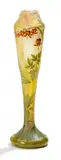 Cristallerie Daum, Vase mit 'Tränenden Herzen', Farbloses Glas, flockig weiße, gelbe und orangefarbene Pulvereinschmelzungen