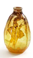 Verreries Schneider, Vase 'Escargots', 1918-1922, Farbloses Glas mit gelben Pulvereinschmelzungen