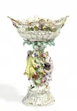 Großer Tafelaufsatz mit galantem Paar by Meissen, Porzellan, farbig und gold staffiert, sold May 2015