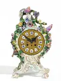 Kleine Pendule mit Blüten und Vögeln by Meissen, Porzellan, farbig und gold staffiert, sold May 2015