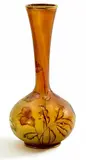 Große Vase mit Blumendekor by Cristallerie Daum, Farbloses Glas, mit gestreiften gelben, orangefarbenen und grünen Pulvereinschmelzungen, sold May 2015
