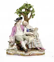 Schäferpaar unter Baum by Meissen, Porzellan, farbig und gold staffiert, sold May 2015