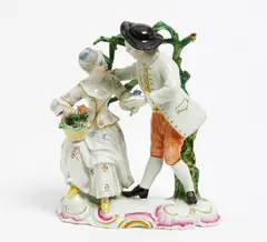 Gärtnerpaar by Frankenthal, 1756-1762, Porzellan, farbig und gold staffiert, sold Jan 2016