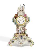Große Pendule mit Schäferpaar auf Sockel by Meissen, Porzellan, farbig und gold staffiert, sold Nov 2015