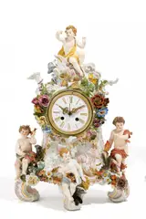 Pendule 'Die vier Elemente' by Meissen, Porzellan, farbig und gold staffiert, sold Nov 2015