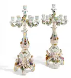 Paar Leuchter mit Putten by Meissen, Porzellan, farbig und gold staffiert, sold Nov 2015