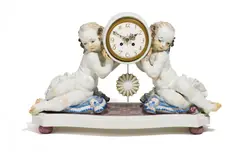 Pendule mit Putten by Meissen, Porzellan, farbig und gold staffiert, sold Nov 2015