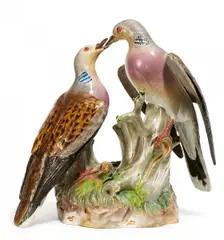 Taubenpaar by Meissen, Porzellan, farbig und gold staffiert, sold May 2016