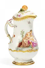 Frankenthal, Wasserkrug mit bacchantischer Szene nach François Boucher, Porzellan, farbig und gold dekoriert
