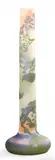 Große Stangenvase mit Hortensiendekor by Émile Gallé, Farbloses Glas, milchig weiß hinterfangen, sold May 2016