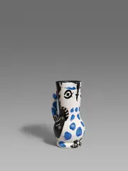 Small owl jug by Pablo Picasso, 1955, Weißes Steingut 26,5 x 18 x 12cm, sold May 2017