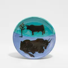 Toros by Pablo Picasso, 1952, Weißes Steingut 20,5 x 20,5 x 3,5cm, sold Dec 2016
