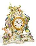 Pendule mit exotischen Vögeln by Meissen, 1987, Porzellan, farbig und gold staffiert, sold Nov 2016