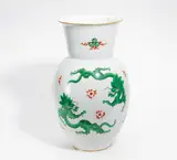 GROßE BODENVASE "GRÜNER DRACHE" by Meissen, Porzellan, farbig und gold staffiert, sold Jan 2017